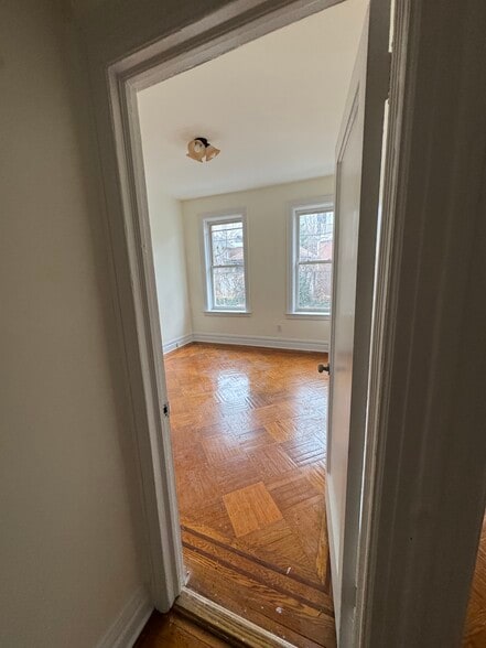 Building Photo - 1131 86th St