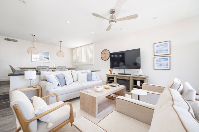 Primary Photo - 376 San Antonio Ave