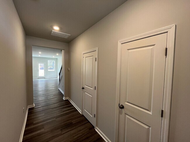 Building Photo - Newly Built 3BD, 2.5BA Raleigh Townhome with Premier HOA Amenities