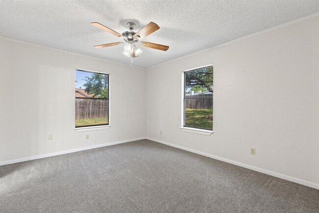 Building Photo - 8302 Spring Valley Dr
