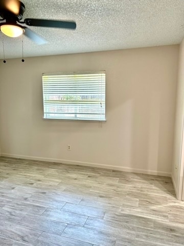 Building Photo - 320 Meadow Ln