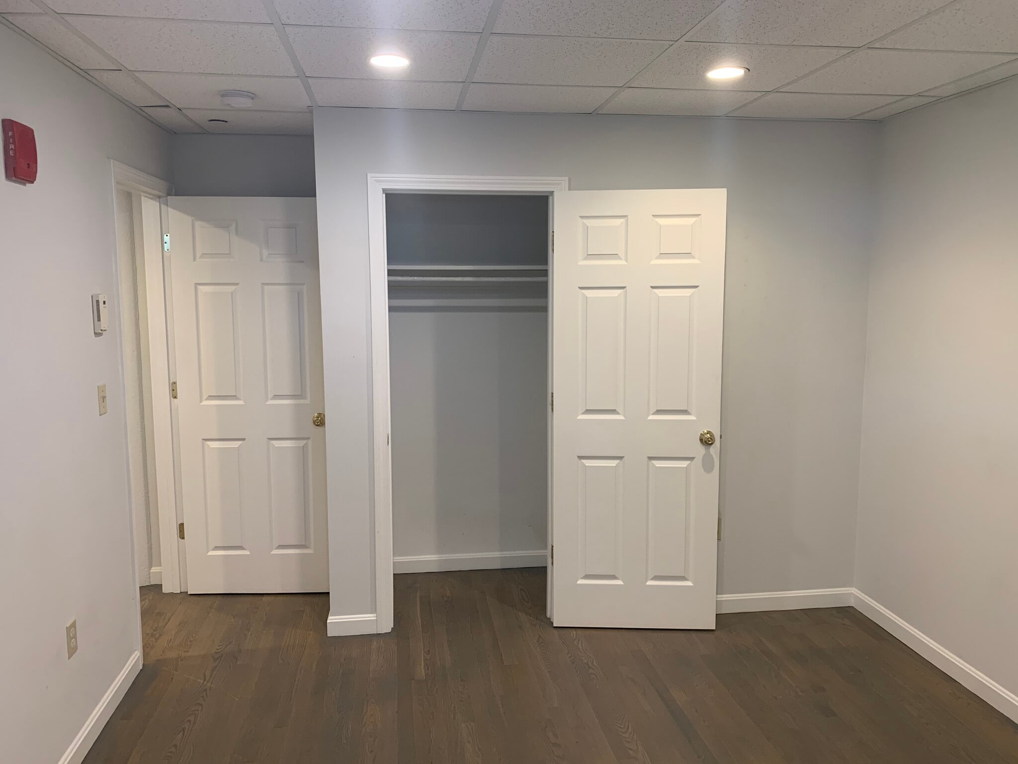 Building Photo - 61 Park Dr