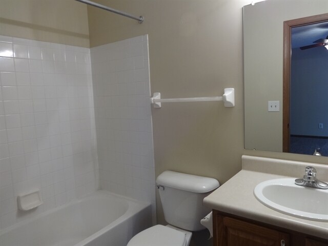 Building Photo - 468 McPherson Dr