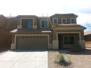 Building Photo - Rare 6 Bed, 3.5 Bath Home in San Tan Valley