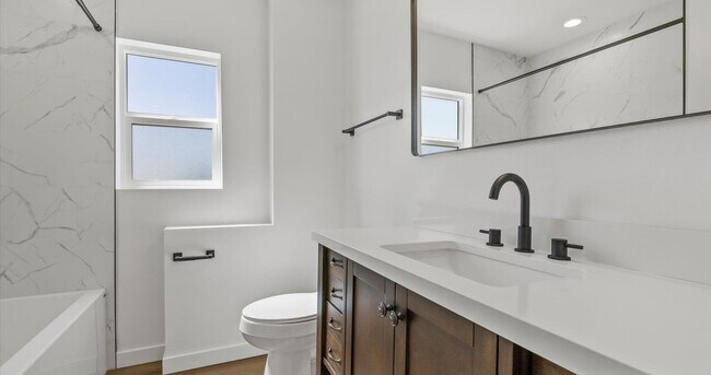 Building Photo - Remodeled 5BR Vintage Gem in Prime West Seattle