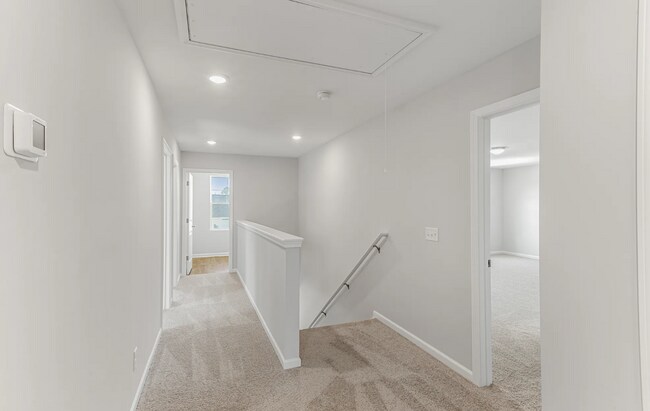 Building Photo - 240 Justify Ave