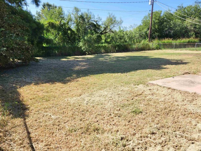 Building Photo - 4606 Tammy Dr