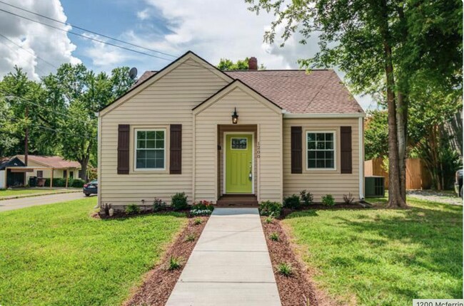 Building Photo - 2 bd/ 1bth w/ heated storage shed/studio, fenced yard