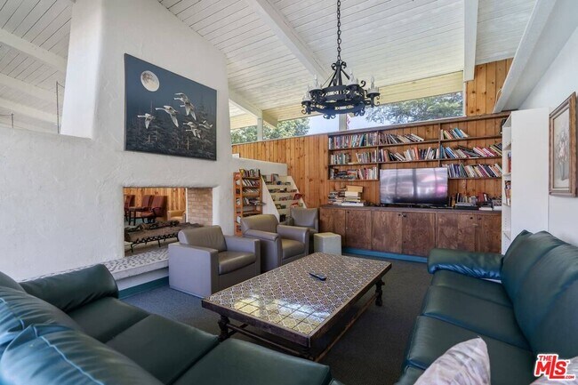 Building Photo - 30473 Mulholland Hwy