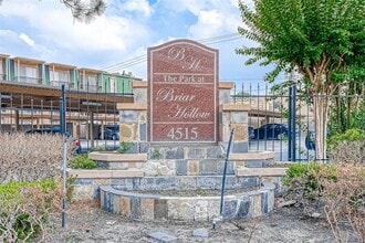 Building Photo - 4515 Briar Hollow Pl