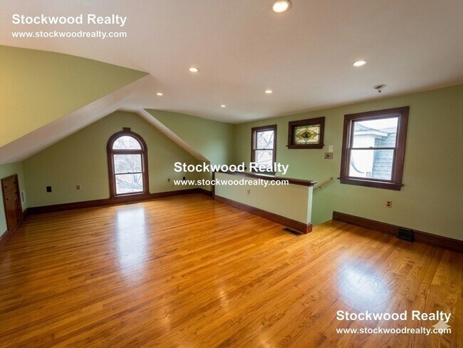 Building Photo - 36 Spring Garden St