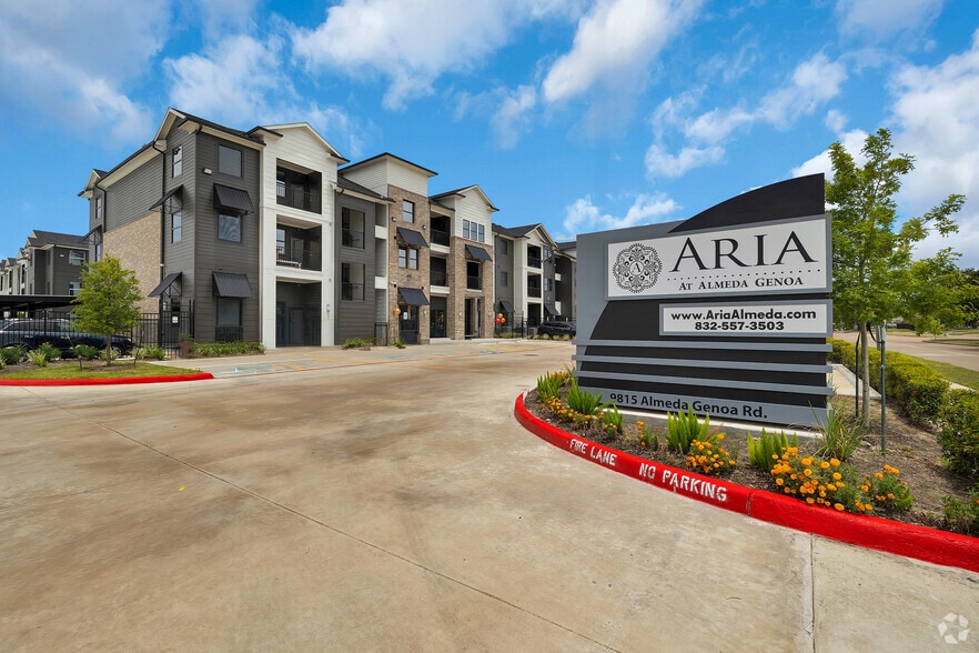 Primary Photo - Aria at Almeda