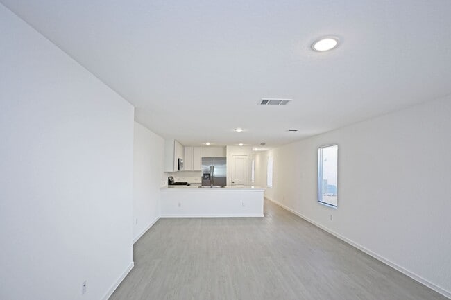 Building Photo - 7411 Spinel Way