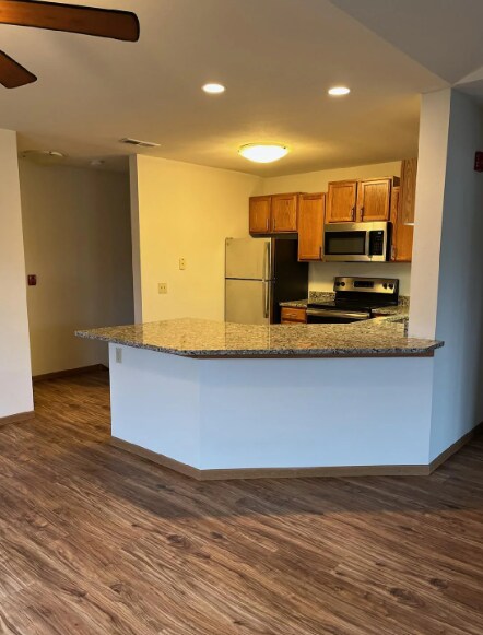 Building Photo - 360 Prairie Oaks Dr