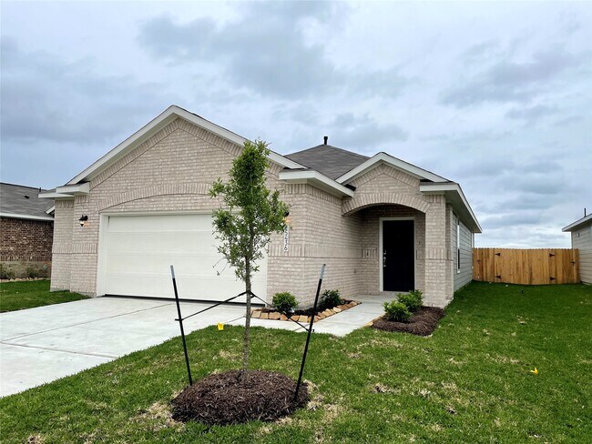 Primary Photo - 25436 Northpark Lake Dr