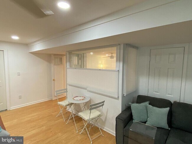 Building Photo - 14480 Woodstar Ct