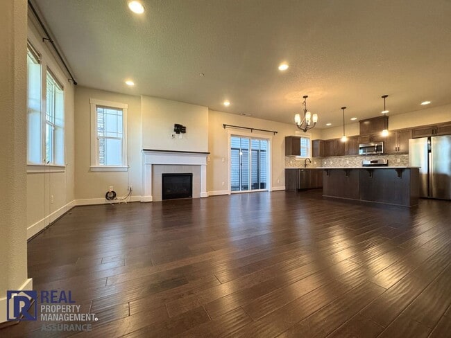 Building Photo - Mt Hood views 4BR/3BA Villebois luxury home available now! Dog Friendly