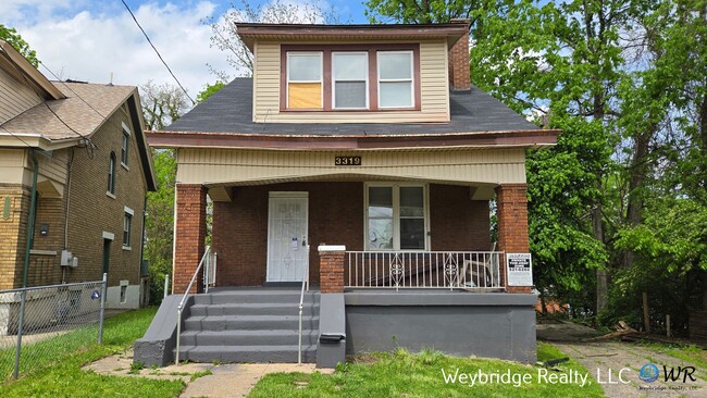 Primary Photo - 3-Bed 1 Bath House located in a cul-de-sac...