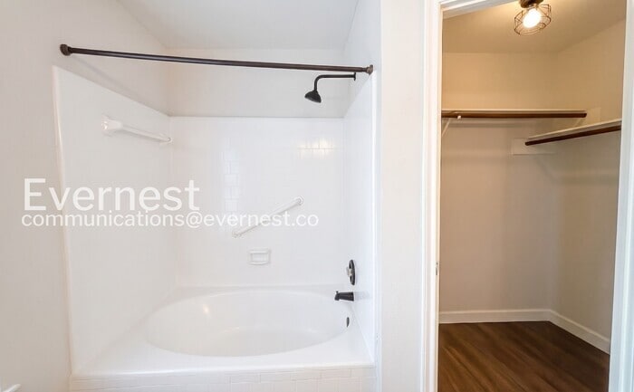 Building Photo - 4730 Black Rock St
