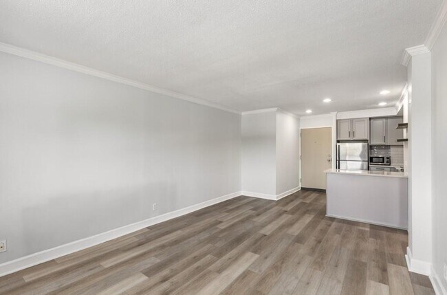 Building Photo - 2285 Peachtree Rd NE