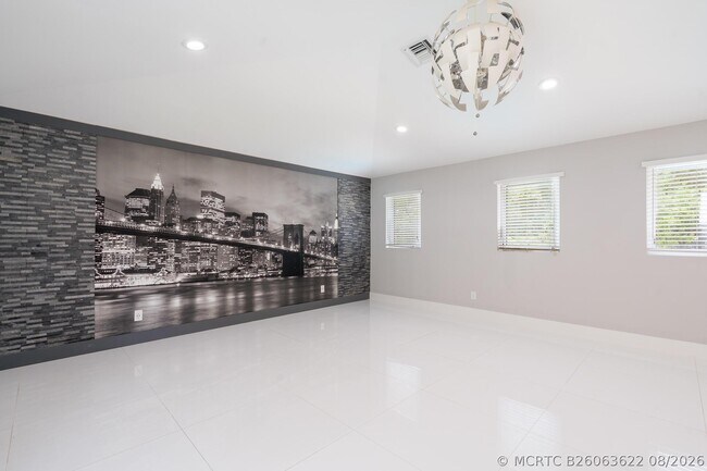 Building Photo - 13884 89th Pl N
