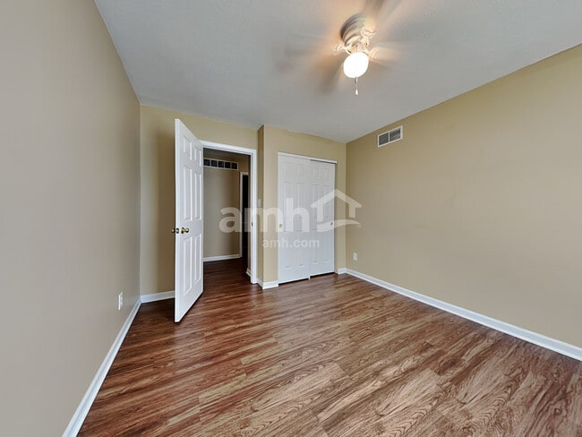 Building Photo - 6401 Sharps Ridge Ct