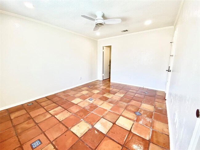 Building Photo - 22538 Market Square Ln