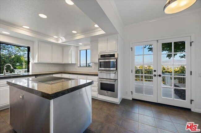 Building Photo - 3630 Roberts View Pl