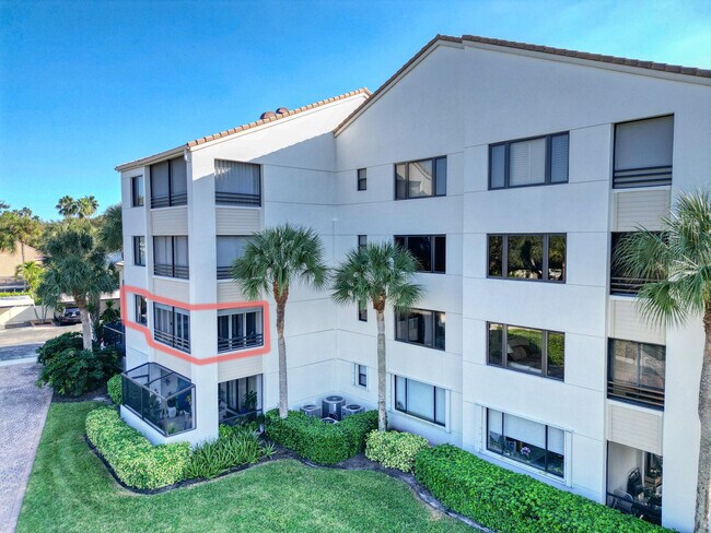 Building Photo - 827 Oak Harbour Dr