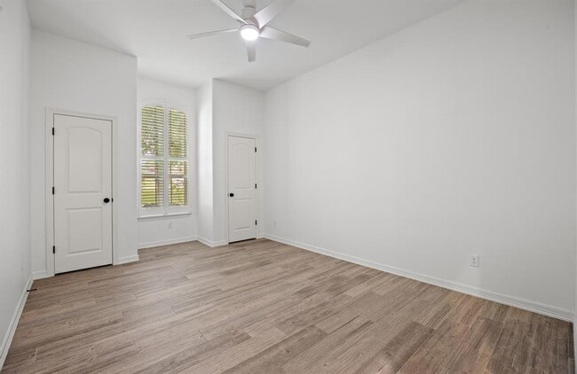 Building Photo - 366 Mirafield Ln