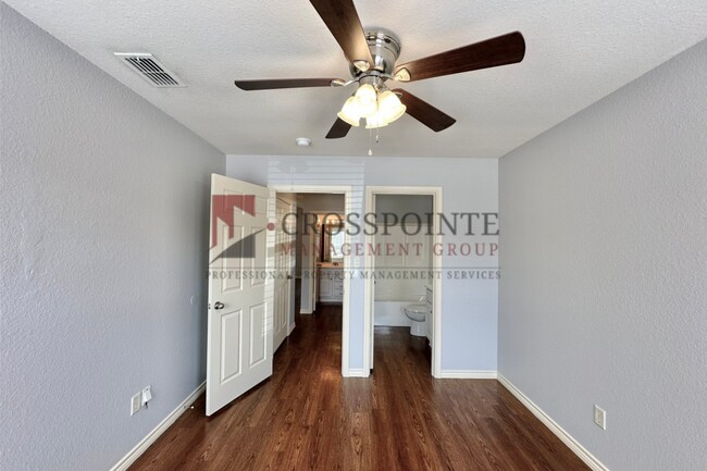 Building Photo - 8731 Mansion Creek Cir