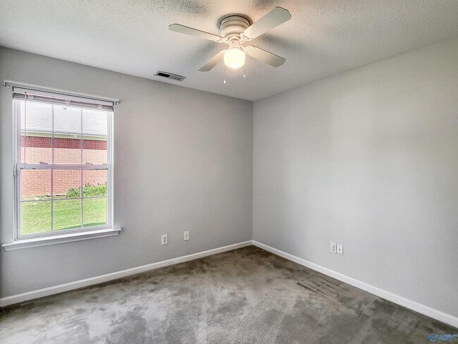 Building Photo - 157 Garden Brook Dr
