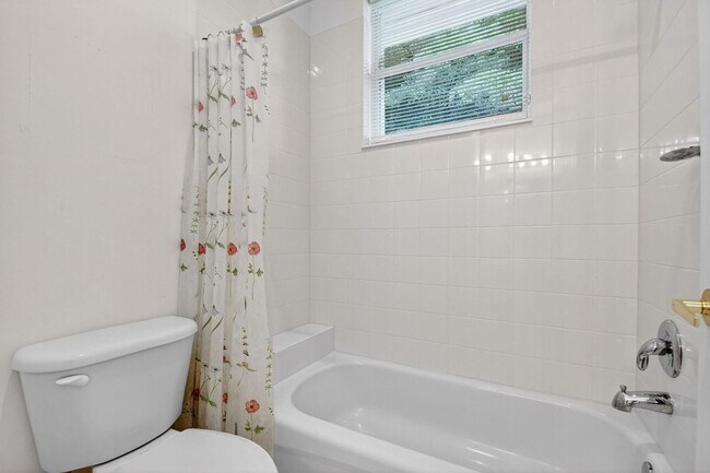 Building Photo - 11582 Windsor Bay Pl