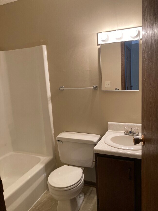 1913 N Randall Rd 1913 N Randall Rd Carroll IA 51401 Apartment Finder