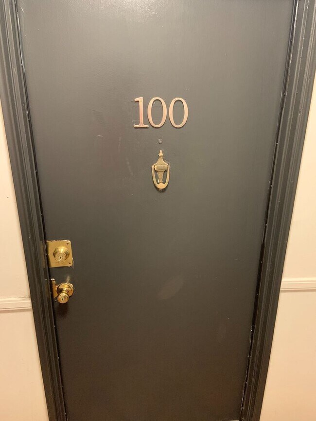 Interior Photo - woo107