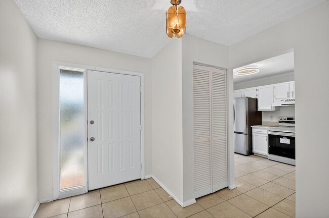 Building Photo - 270 Beaver Dam Ct