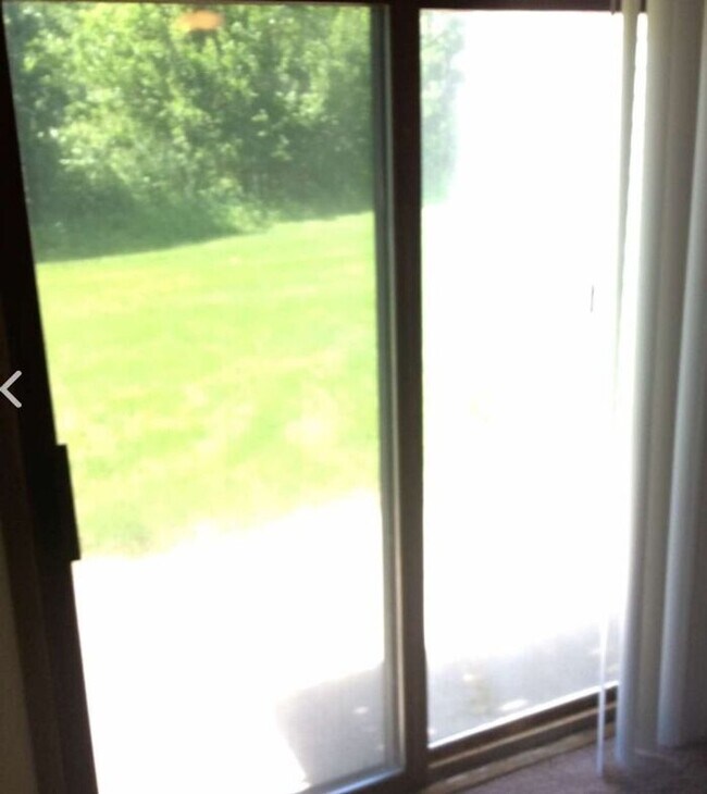 Building Photo - $900 | 1 Bedroom, 1 Bathroom Condo | No Pets | Available for a August 1st, 2026 Move In!