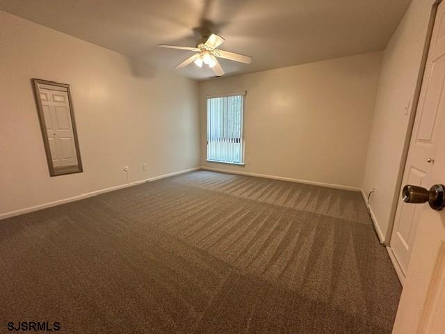 Building Photo - 703 Camelback Ct