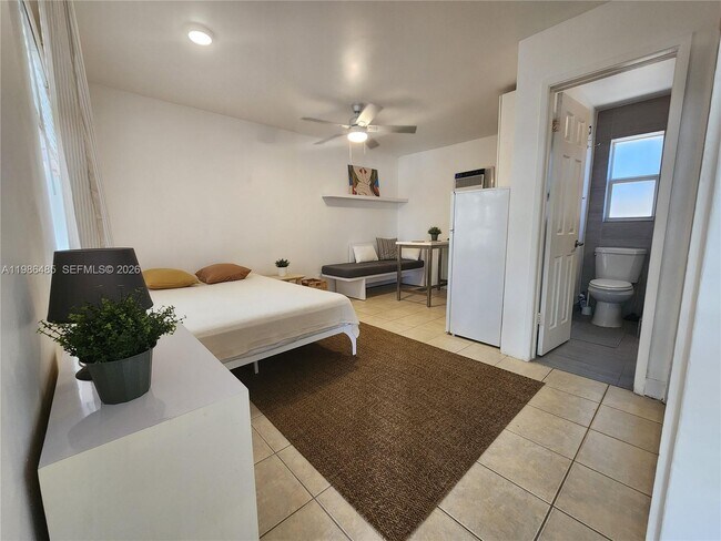 Building Photo - 315 Walnut St