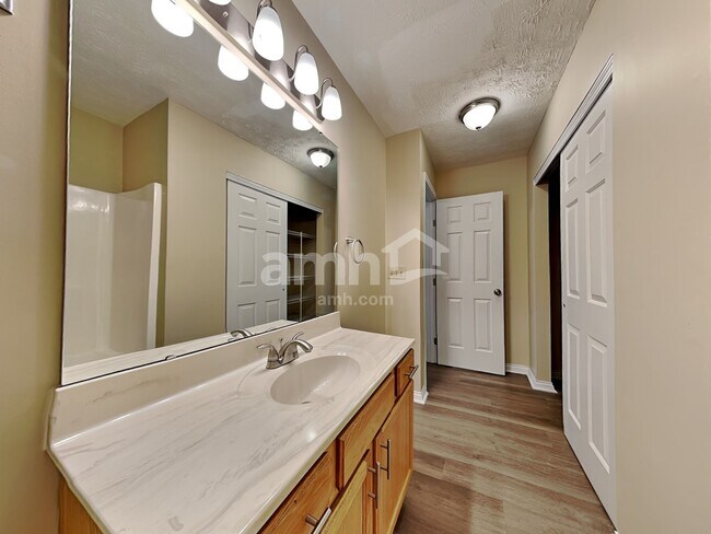 Building Photo - 2154 Canyon Ct