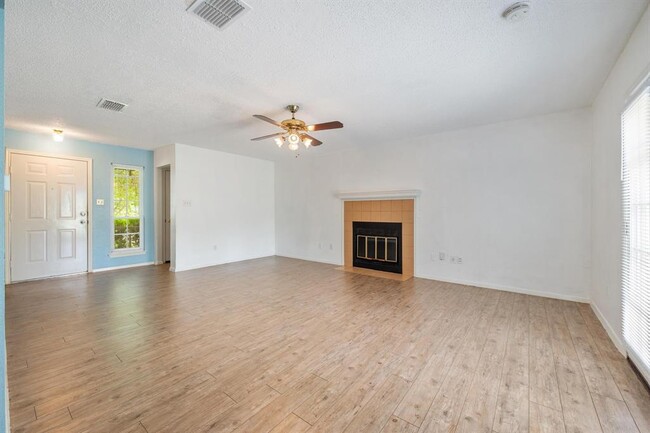 Building Photo - 1016 Peggotty Pl