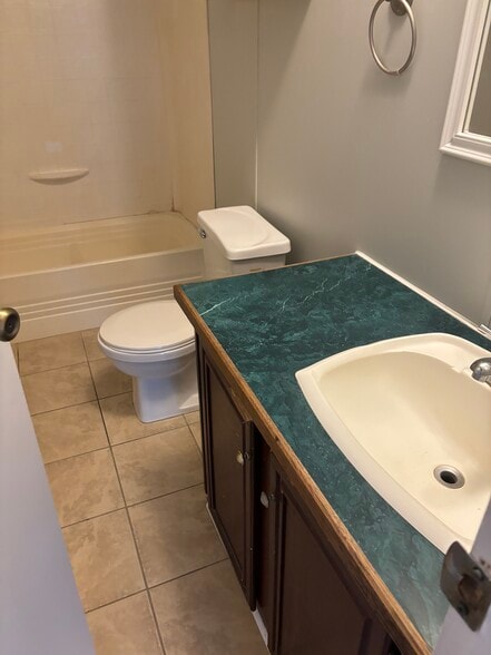 Hall Bath - 102 Nina Cir