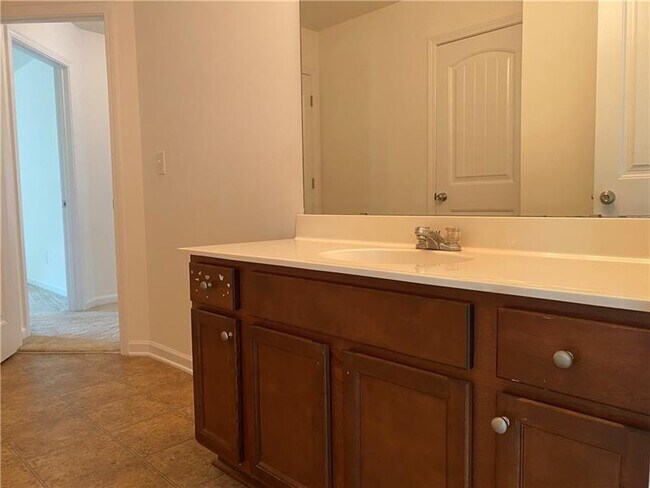 Building Photo - 3355 Earhart Way