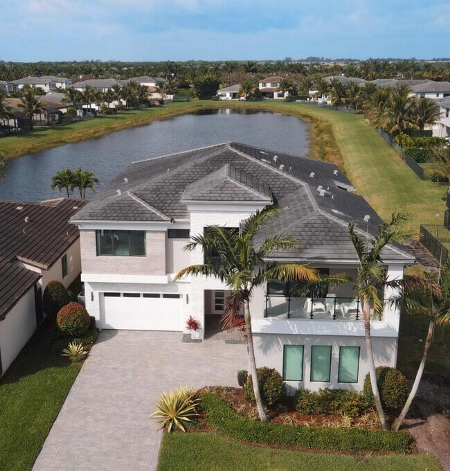 Building Photo - 17299 Pagoda Palms Dr