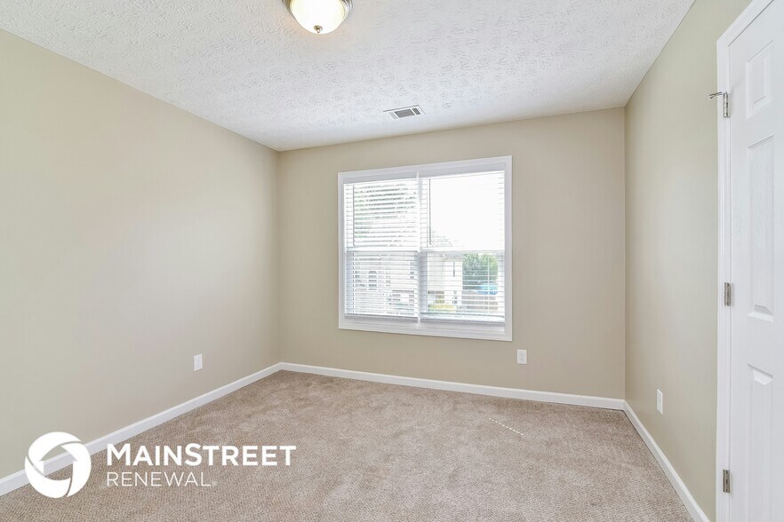 Building Photo - 5516 Mayfair Crossing Dr