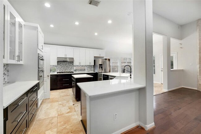 Building Photo - 3806 Azur Ln