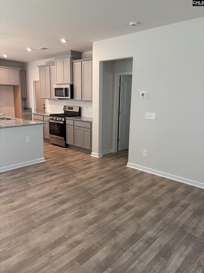 Building Photo - 28 Harvest Moon Dr