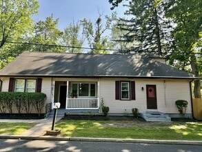 Building Photo - 220 Johnson Ave