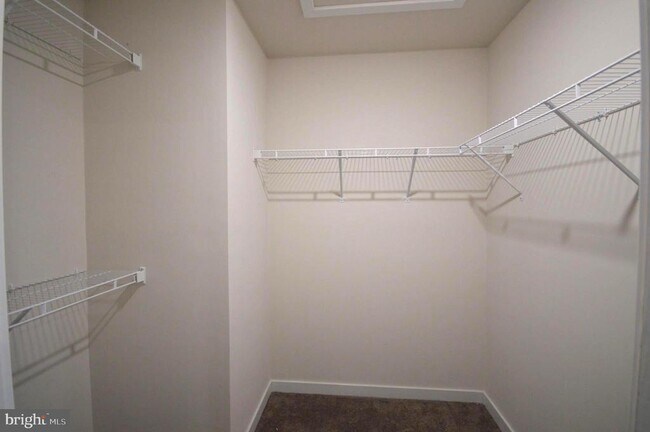 Building Photo - 44 Marineris Cir