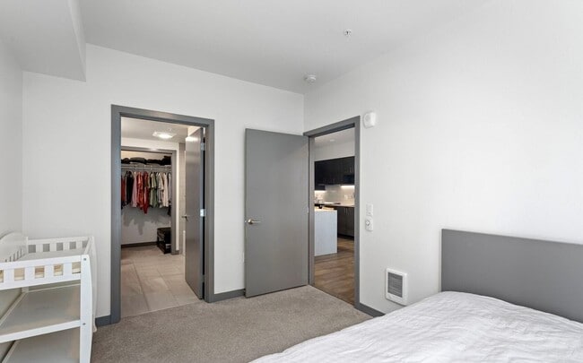 Building Photo - New New New Beautiful Totem Lake/Kirkland Condo for Rent!